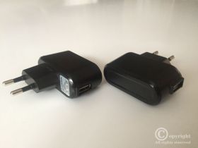 ŁADOWARKA SIECIOWA USB 5V 0,7A MANTA (LAD05007-MNT)