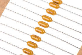 Bezpiecznik nieresetowalny 3A 125V ac/dc Littelfuse T Ceramika