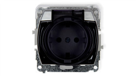 Trend Gniazdo Bryzgoszczelne Z/U Schuko (Klapka Dymna) Srebrny 5Gpb-1Sdp