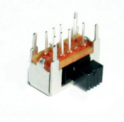 Przełącznik suwakowy SK23D29G4