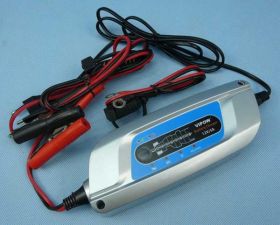 ŁAD.AKUM.ŻEL.12V 6-120Ah 8-ETAPÓW 5A