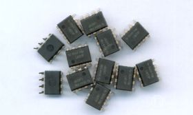 LM311 DIL8 UKŁAD SCALONY