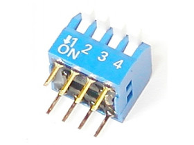 Przełącznik DIP switch 4 tory kątowy