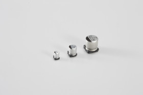 Kondensator 330μF 50V dc SMD Nichicon 10 (Dia.) x 10mm