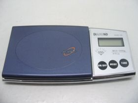 WAGA ELEKTRONICZNA DIAMOND 500g/0.1g