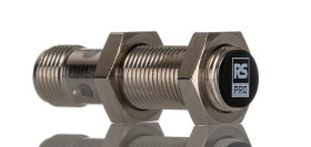 Czujnik zbliżeniowy M12 Indukcyjny 4 mm RS PRO Wpuszczany 10 → 30 V dc długość 46mm Gwintowany