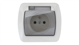 Simon Akord Gniazdo Bryzgoszczelne Z/U Ip44 Z Klapką Dymną Beżowe Agz1be/12A