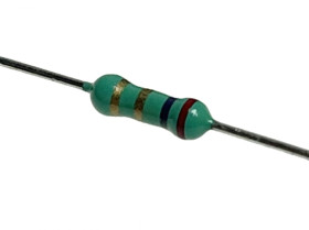 Rezystor 2.7R 5% 0.5W