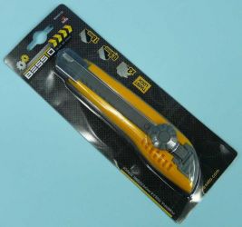 NÓŻ Z ŁAM.OSTRZEM 18mm TWIST LOCK BESSTO