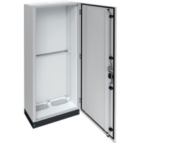 Obudowa natynkowa 550x1850x275 mm + cokół 100mm drzwi metal univers IP55/II FR22S1 HAGER