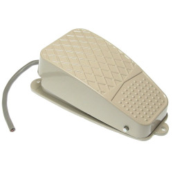 Przełącznik pedał PN-10 GFS-3 nożny ON-(ON) 10A 250V GFS-3