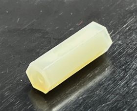 Tulejka dystansowa - plastikowa 2-56 x 14.5mm