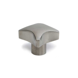 Pokrętło mocujące M6 długość gwintu: 8mm średnica pokrętła 31mm Z czterema ramionami Otwór gwintowany