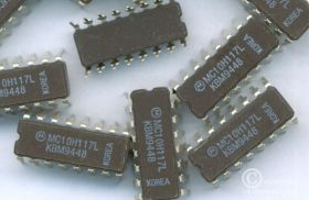 MC10H117L UKŁAD SCALONY