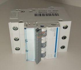 MCN320E Wyłącznik nadprądowy C20A 3-pol. Hager