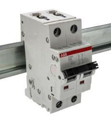 Wyłącznik nadprądowy MCB, Typ D, 2-biegunowy, 4A, 400V, 125V, na szynę DIN, ABB S202-D4, S200