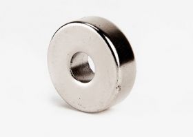 MAGNES PIERSCIENIOWY 20*5MM Z OTW.4,2MM