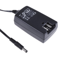 Adapter AC/DC Uwy 12V dc Iwy 2A 2,1 x 5,5 x 11 mm z plusem w środku, wersja kątowa 24W typ wtyczki: Wymienny