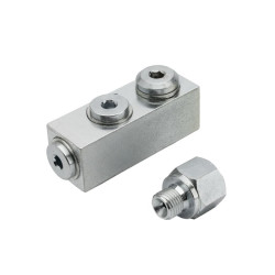 Double outlet adapter for 728619 E