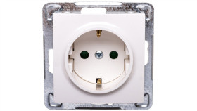 Impresja Gniazdo Pojedyncze Z/U Schuko Z Przesłonami Ecru Gp-1Ysp/M/27