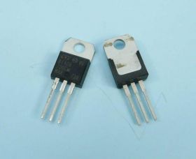 BTA-08/700CW 8A Igt=35mA TO-220 TRIAK