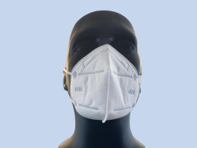 Adafruit KN95 Filtering Face Mask (1 Piece)