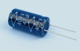 150U/450V KONDENSATOR ELEKTROLITYCZNY 105'C 31x35mm Samwha