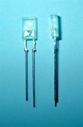 LED 2x5mm GREEN MATOWA L=28 (100SZT)