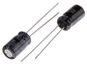 Kondensator 22μF 100V dc Radialny, Otwór przelotowy RS PRO roztaw: 2.5mm 6.3 (Dia.) x 11mm