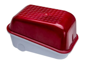 Oprawa SKOŚNA-7041S, E27, 60W, biała-bakelit, klosz czerwony-poliwęglan, IP54, IK10, oprawa sygnalizacyjna A1300-P2