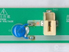 27pF/6kV (27pF/6000V) r=7,5mm (NA LISTWIE) KONDENSATOR (10 SZTUK)