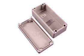 Obudowa Poliester wzmacniany włóknem szklanym szerokość zew. 75 mm długość zew. 160 mm wys. zew. 55 mm Hammond