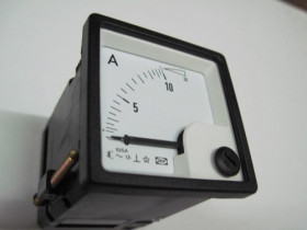 Amperomierz EQ48-x 0-10/20A do przekładnika 10/5A , wymiary: 48x48mm (9010000893890)