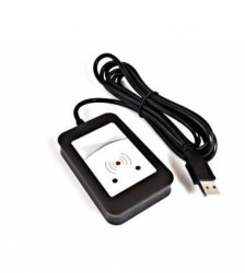 Czytnik kart NFC z kablem USB do połączenia z PC