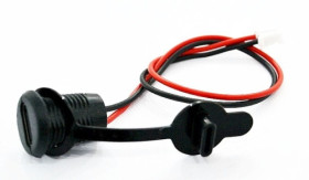 Gniazdo USB C przykręcane do obudowy, 2 przewody z osłoną