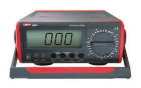 miernik laboratoryjny UT-801