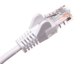 Kabel krosowy patchcord U/UTP kat.5e CCA biały 1m 68501