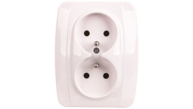 Kos1 Gniazdo Podwójne Z/U Białe 110436