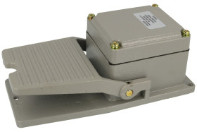 Przełącznik; nożny pedał; SFM-1; ON-(ON); monostabilny; śrubowe; 1 tor; 2 pozycje; bez osłony; 10A; 250V AC; YUMO; RoHS; szary;