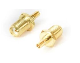 PRZEJŚCIE GNIAZDO SMA NA WTYK CRC9