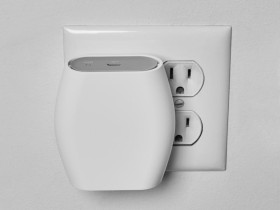 Adafruit The Things Indoor LoRaWAN WiFi Gateway - 8 Channel LoRa 900 MHz