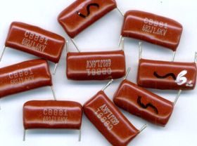 6,8nF/1600V CBB81 r=20mm KONDENSATOR