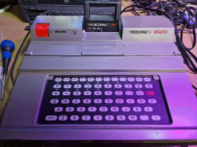 Videopac G7400 with accesoires