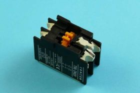 PRZEDNI STYK POM.TR1D/F,TR1E 2xNO