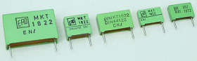 Kondensatory foliowe Vishay MKT 1822 1 μF 63V ac 100 V dc rozstaw: 15 mm Otwór przelotowy