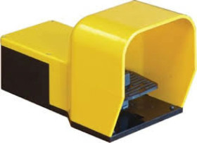 Wyłącznik nożny pojedynczy z osłoną z tworzywa zestyki migowe 1Z 1R KG200S11