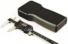 Obudowa ręczna 165 x 80 x 28mm IP54 Tworzywo ABS odporne na ogień Czarny