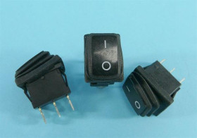 KCD1-102 BLACK 3-PIN 8A/250VAC 13x19mm