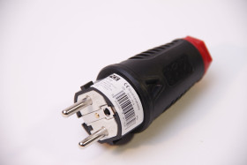 Wtyczka gumowa IP54 16A 2P+Z 230V PCE mocna CZARNA