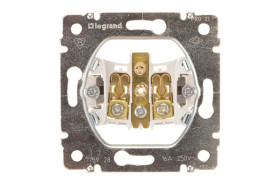 SISTENA LIFE Gniazdo pojedyncze z/u 16A IP20 z przesłonami 775928